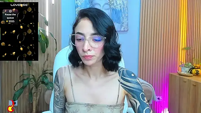 barbie scoth  online show from April 11, 11:09 pm