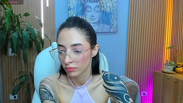 barbie scoth  online show from April 17, 6:44 pm