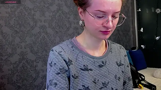 KateJonson online show from October 18, 6:37 am