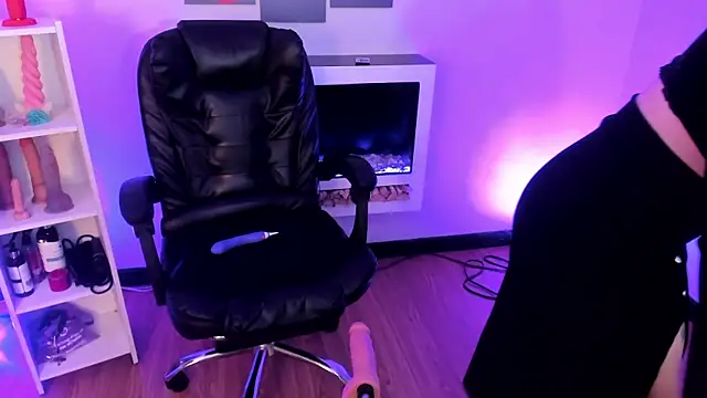  asami chieko  online show from January 17, 9:06 pm