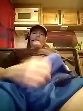 truckerlove69 online show from December 5, 4:55 pm