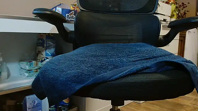 suedel65 online show from March 14, 4:43 am