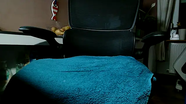 suedel65 online show from October 2, 3:24 am