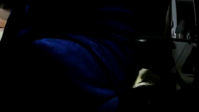 Snapshot of suedel65 chatting on January 11, 4:39 am suedel65 online show from January 11, 4:39 am