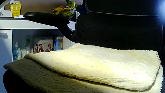 Snapshot of suedel65 chatting on January 18, 3:27 pm suedel65 online show from January 18, 3:27 pm