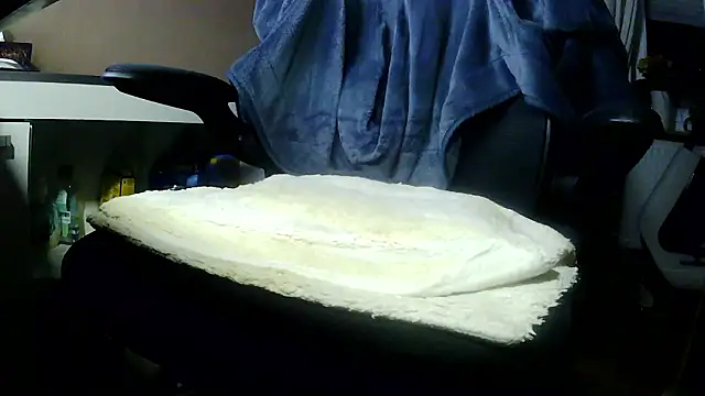 Snapshot of suedel65 chatting on February 1, 2:32 am suedel65 online show from February 1, 2:32 am