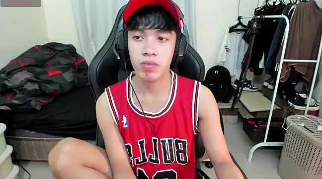 Snapshot of Lightjt04 chatting on March 15, 12:47 am Lightjt04 online show from March 15, 12:47 am