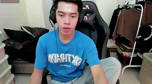 Snapshot of Lightjt04 chatting on March 18, 11:31 pm Lightjt04 online show from March 18, 11:31 pm