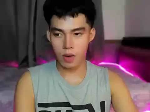 Snapshot of Lightjt04 chatting on September 16, 3:35 pm Lightjt04 online show from September 16, 3:35 pm