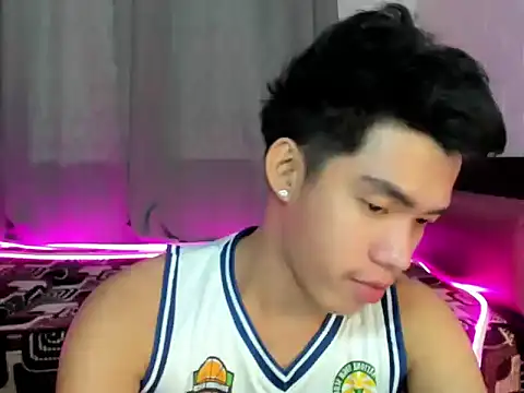 Snapshot of Lightjt04 chatting on October 2, 10:28 pm Lightjt04 online show from October 2, 10:28 pm