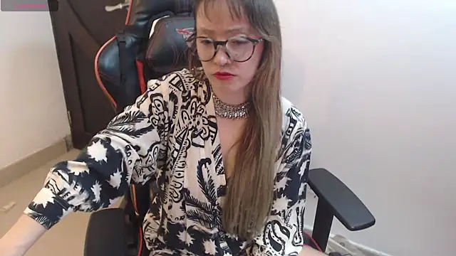 pink-2022 online show from May 23, 2:32 pm