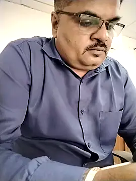 Desi Londa 143 online show from February 5, 6:40 am