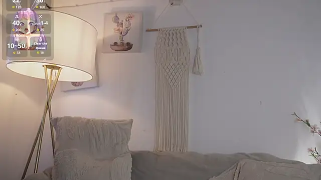 bunnycuteshy online show from February 11, 1:27 pm