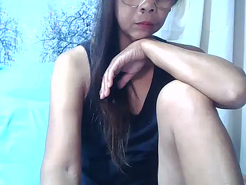 urwife tobe online show from November 7, 5:57 pm