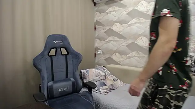 SerzhKorol1 online show from October 24, 6:43 am