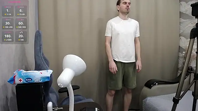 Snapshot of SerzhKorol1 chatting on March 16, 8:18 am SerzhKorol1 online show from March 16, 8:18 am