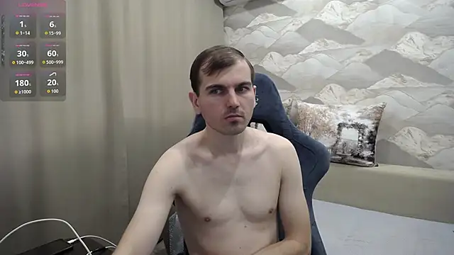 Snapshot of SerzhKorol1 chatting on March 18, 8:17 am SerzhKorol1 online show from March 18, 8:17 am