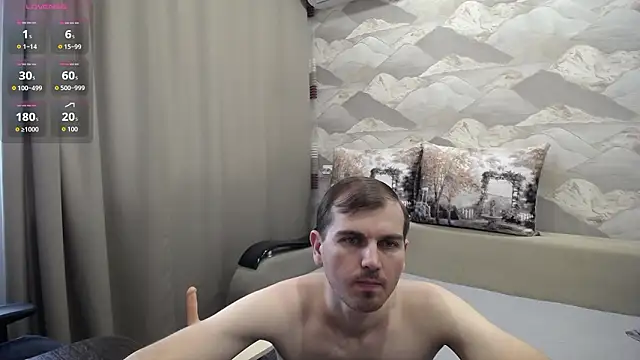 Snapshot of SerzhKorol1 chatting on March 19, 8:18 am SerzhKorol1 online show from March 19, 8:18 am