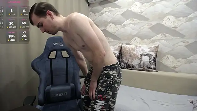 Snapshot of SerzhKorol1 chatting on March 27, 7:25 am SerzhKorol1 online show from March 27, 7:25 am