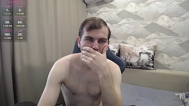 Snapshot of SerzhKorol1 chatting on April 7, 7:53 am SerzhKorol1 online show from April 7, 7:53 am