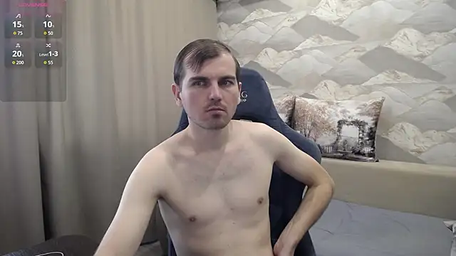 Snapshot of SerzhKorol1 chatting on April 9, 9:36 am SerzhKorol1 online show from April 9, 9:36 am