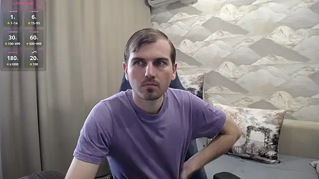 Snapshot of SerzhKorol1 chatting on April 12, 11:15 am SerzhKorol1 online show from April 12, 11:15 am