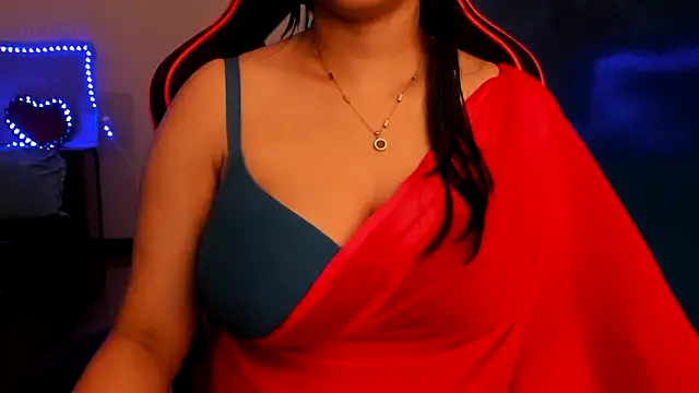 Snapshot of South_indian_tickly chatting on February 7, 11:13 pm South indian tickly online show from February 7, 11:13 pm