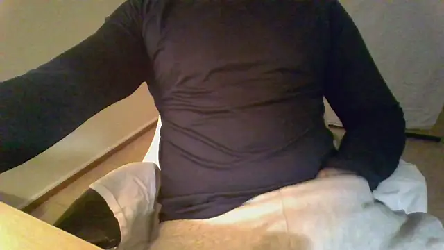 Snapshot of jesuisabiat chatting on March 1, 9:50 pm jesuisabiat online show from March 1, 9:50 pm