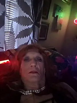 Vonniecd online show from November 9, 4:05 pm