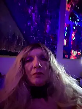 Vonniecd online show from March 1, 11:18 pm