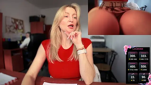 legsLONG online show from February 15, 10:55 am