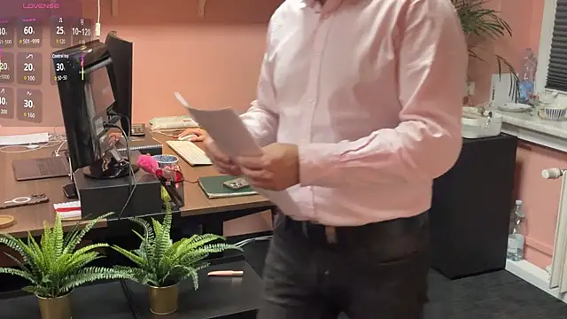 legsLONG online show from October 25, 4:31 am