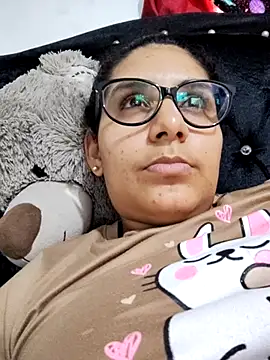 DanielleEvans  online show from February 24, 5:42 pm