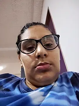 DanielleEvans  online show from March 21, 11:22 am