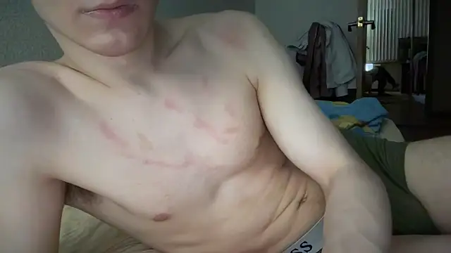 Snapshot of Lamonteik chatting on March 5, 9:04 pm Lamonteik online show from March 5, 9:04 pm