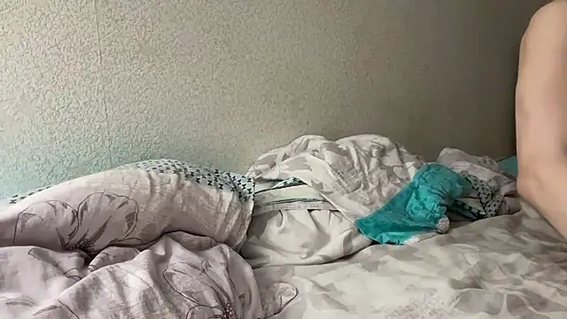 Snapshot of Lamonteik chatting on March 18, 9:21 pm Lamonteik online show from March 18, 9:21 pm