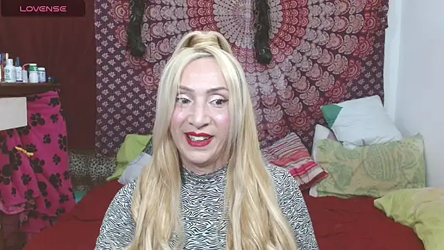 elena evans online show from February 10, 9:47 pm