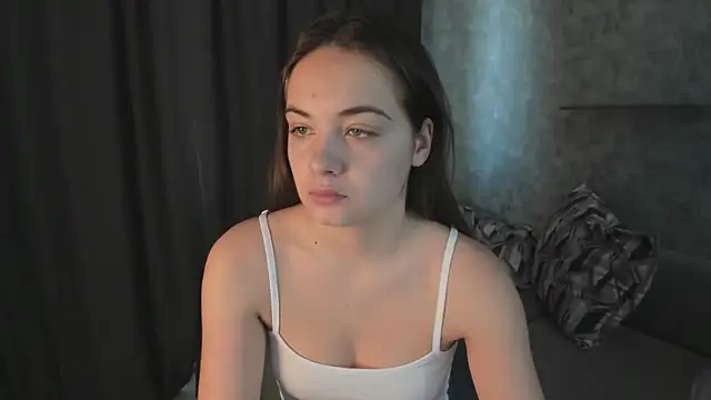 KristinaLoison online show from March 31, 9:10 am