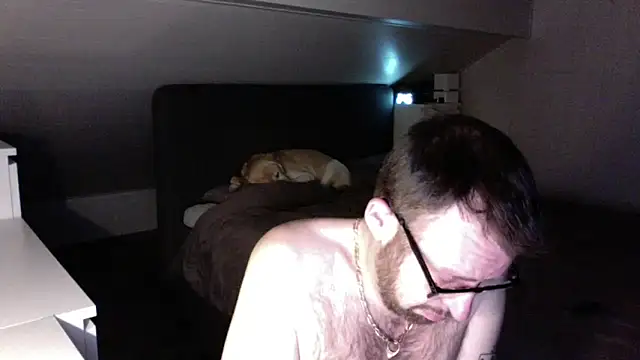 Snapshot of FABIOGLASSES chatting on December 8, 1:46 am FABIOGLASSES online show from December 8, 1:46 am