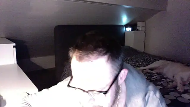 Snapshot of FABIOGLASSES chatting on December 29, 3:22 am FABIOGLASSES online show from December 29, 3:22 am