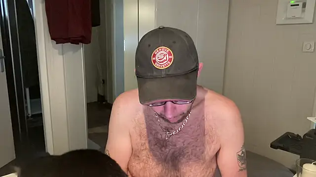 Snapshot of FABIOGLASSES chatting on September 15, 5:24 pm FABIOGLASSES online show from September 15, 5:24 pm