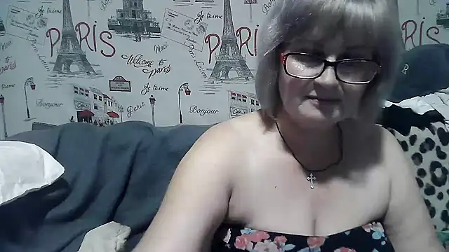 Snapshot of Gina_Marlyn chatting on December 17, 11:59 pm Gina Marlyn online show from December 17, 11:59 pm