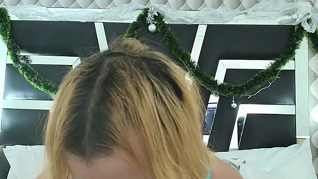 Snapshot of katya_kozlov chatting on January 8, 9:21 am katya kozlov online show from January 8, 9:21 am