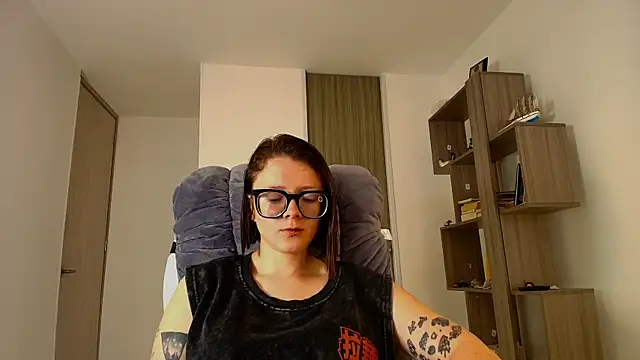 Arya starrk online show from November 2, 2:08 pm