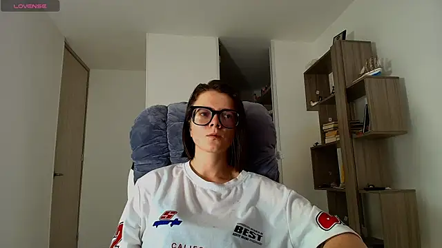 Arya starrk online show from November 17, 2:01 pm