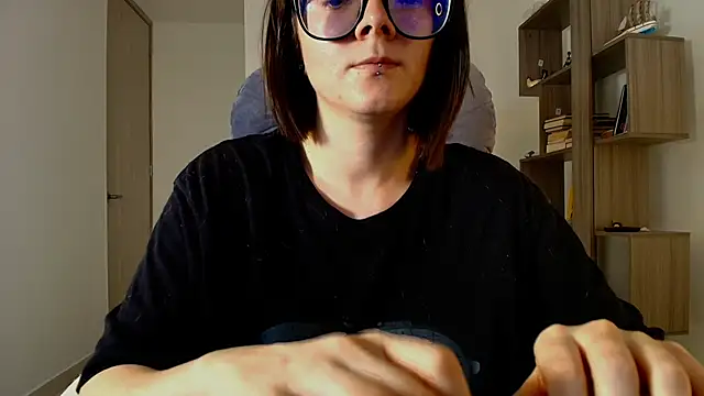 Arya starrk online show from November 24, 2:39 pm