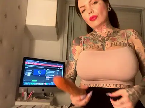 SabrinaRussel online show from March 7, 12:04 am