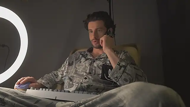 Snapshot of Keen___Luckystrike chatting on March 17, 9:45 pm Keen   Luckystrike online show from March 17, 9:45 pm