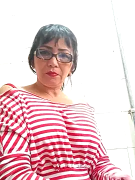 kelly dirty  online show from October 8, 7:11 pm