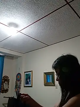 kelly dirty  online show from May 25, 12:55 pm